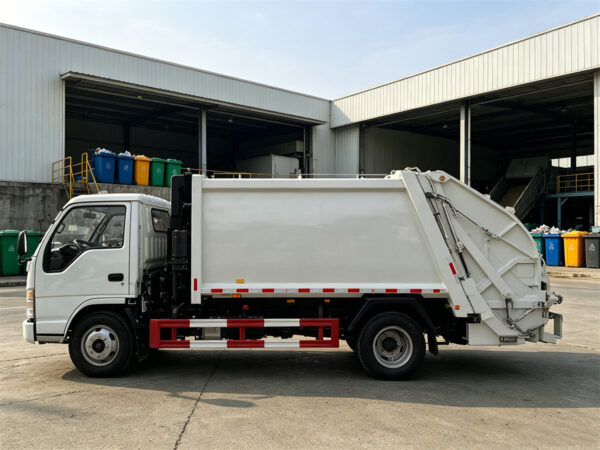 ISUZU 7 CBM Compactor Garbage Truck Body