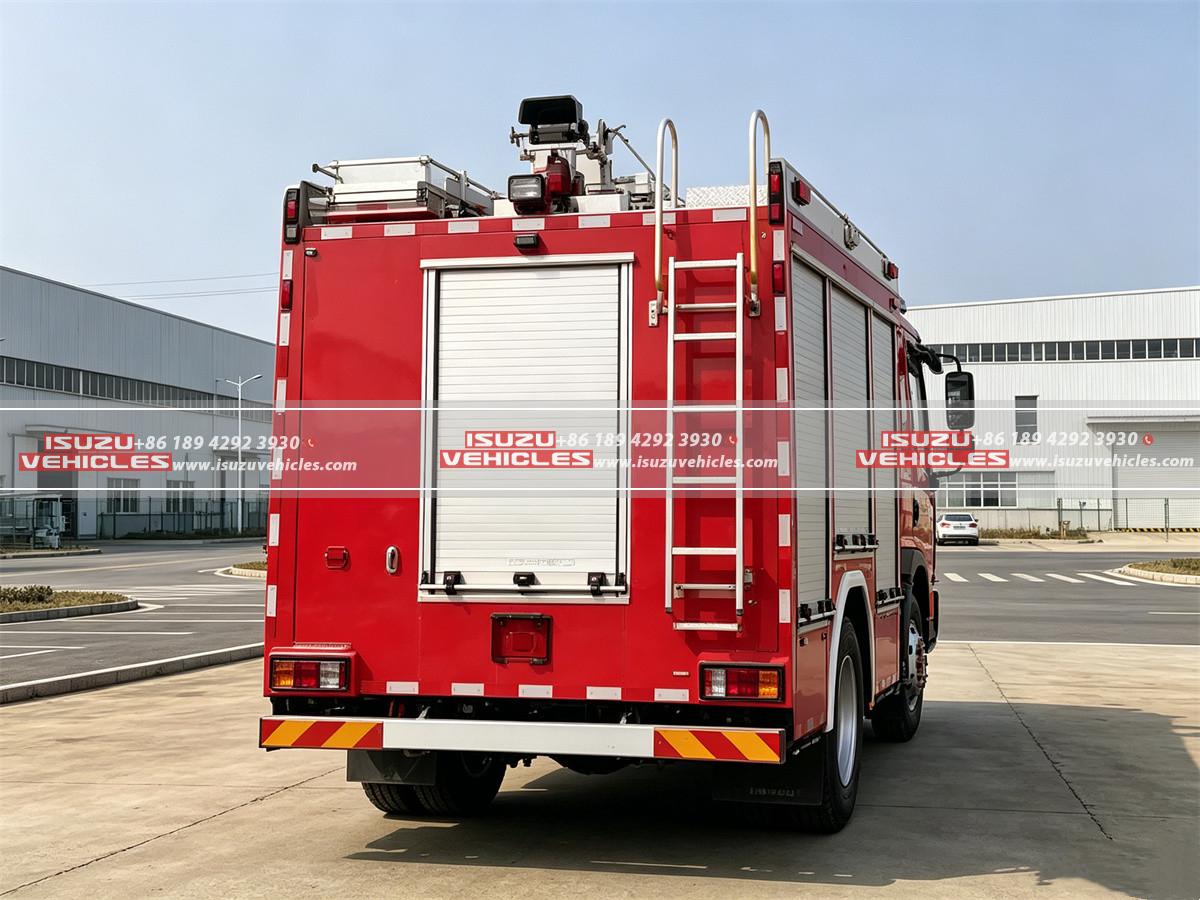 ISUZU 8 CBM Water Foam Fire Truck Back ISUZU 8 CBM Water Foam Fire Truck Back
