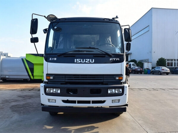 ISUZU 12 CBM Rubbish Bin Truck Tractor