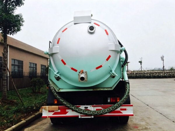 ISUZU 14 CBM Vacuum Sewer Truck Rear