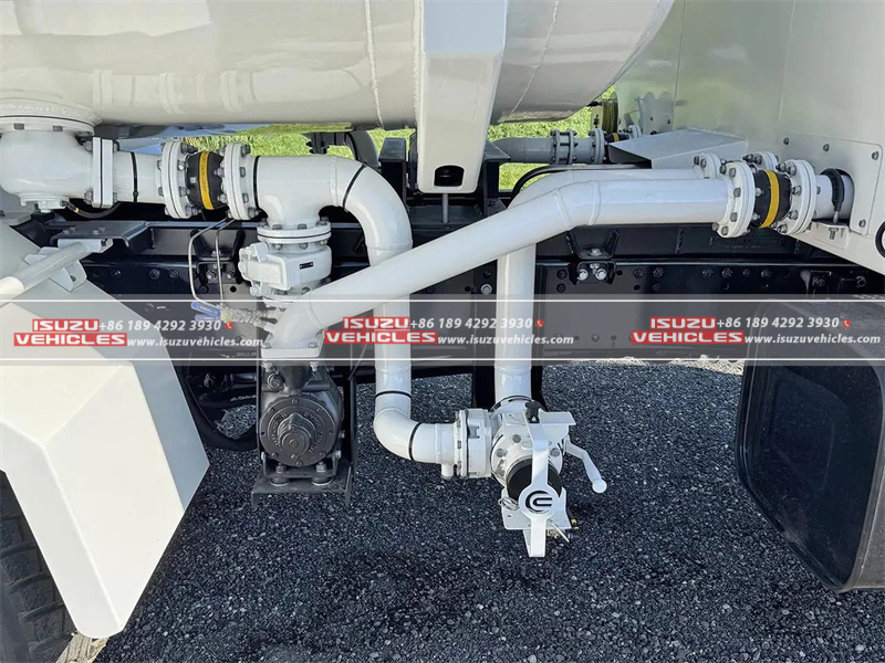 ISUZU 20000L Aircraft Refueller Truck (4)