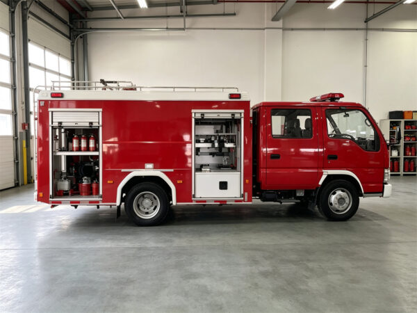 ISUZU 3000L Water Tank Fire Truck Body