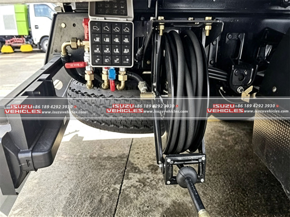 ISUZU 4 CBM Road Cleaning Sweeper Truck Menu ISUZU 4 CBM Road Cleaning Sweeper Truck Menu