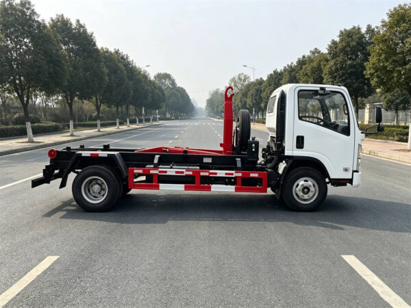 ISUZU 6 CBM Hooklift Garbage Truck Body