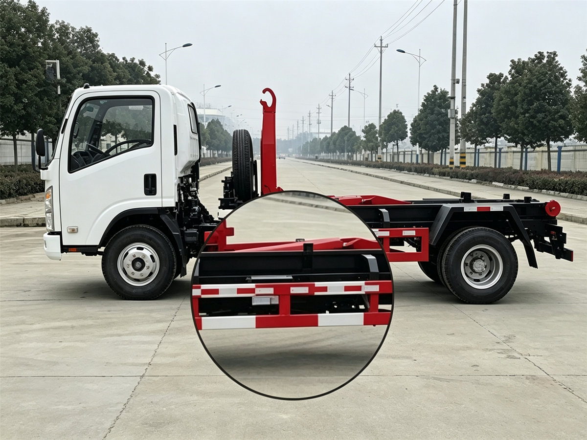 ISUZU 6 CBM Hooklift Garbage Truck Details ISUZU 6 CBM Hooklift Garbage Truck Details