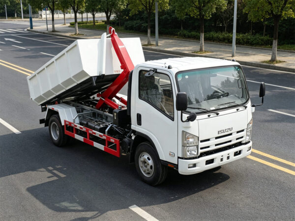 ISUZU 6 Ton Hook Loader Garbage Truck Working