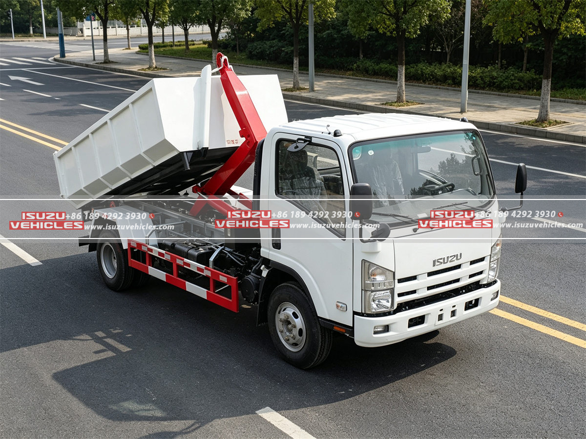 ISUZU 6 Ton Hook Loader Garbage Truck Working ISUZU 6 Ton Hook Loader Garbage Truck Working