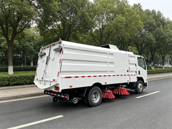 ISUZU 9 CBM Sweeper Truck Side