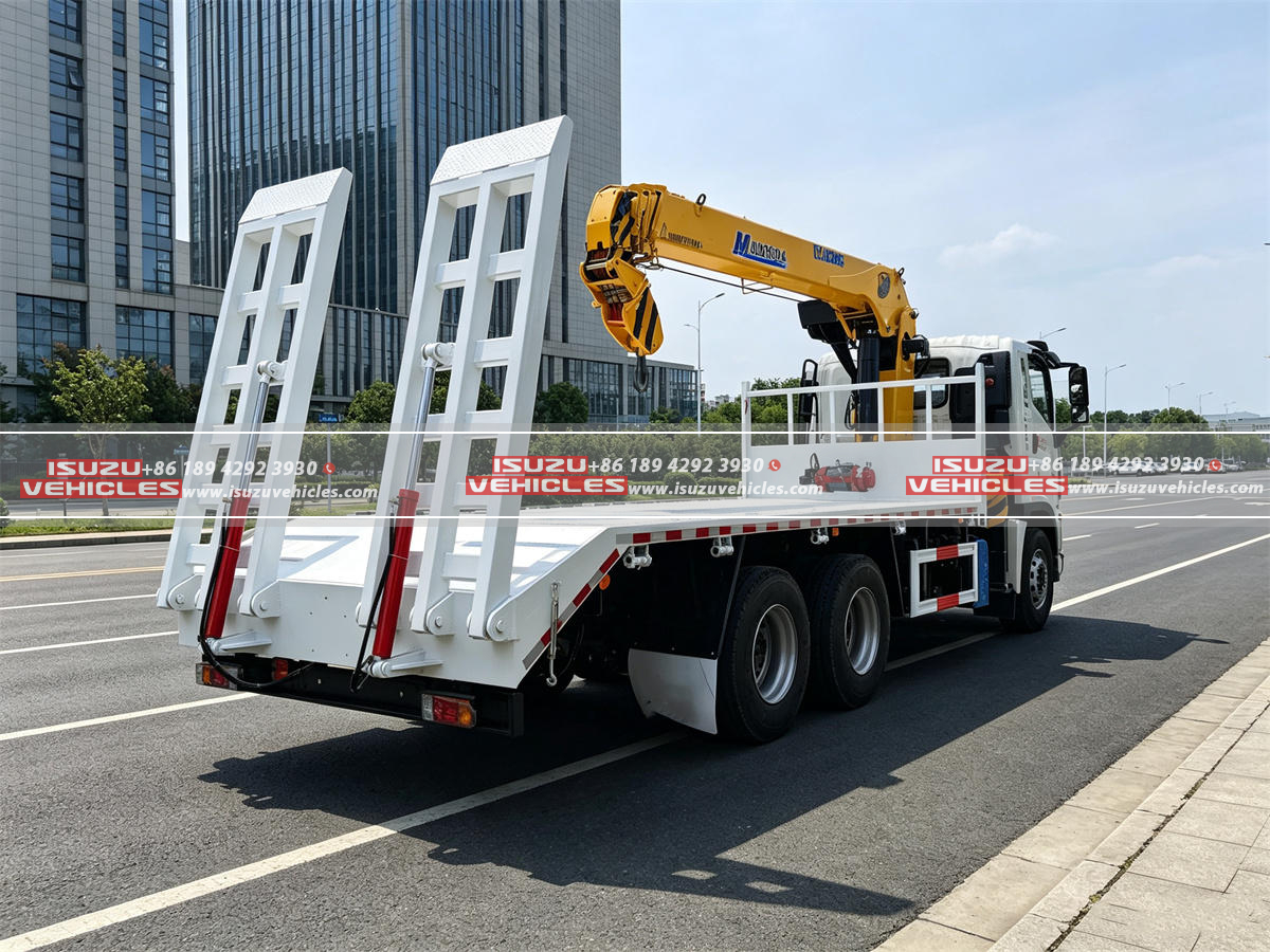 ISUZU 10 Ton Mounted Crane Boom Truck Back Left ISUZU 10 Ton Mounted Crane Boom Truck Back Left