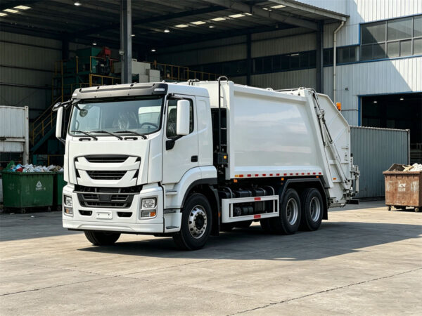 ISUZU 12 CBM Rear Compactor Garbage Truck