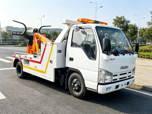 ISUZU 5 Ton Wrecker Recovery Tow Truck