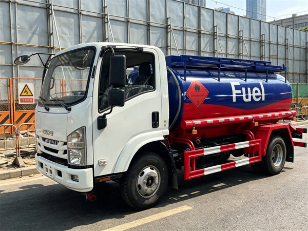 ISUZU 6 CBM Oil Fuel Tank Truck