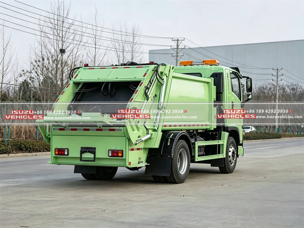 ISUZU 7 CBM Compressed Waste Collection Truck Rear Side ISUZU 7 CBM Compressed Waste Collection Truck Rear Side