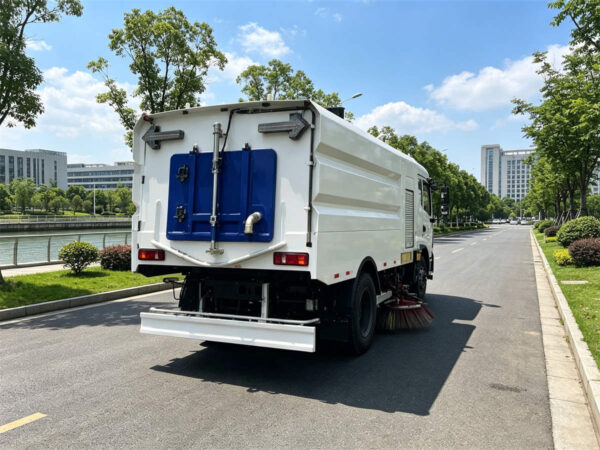 ISUZU 8 CBM Road Sweeper Truck Rear