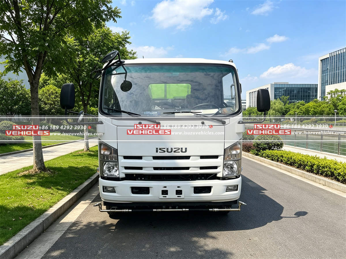 ISUZU 8 CBM Road Sweeper Truck Tractor ISUZU 8 CBM Road Sweeper Truck Tractor