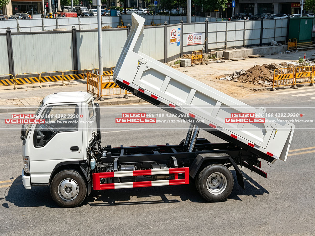 ISUZU Light Duty Dump Truck Working ISUZU Light Duty Dump Truck Working