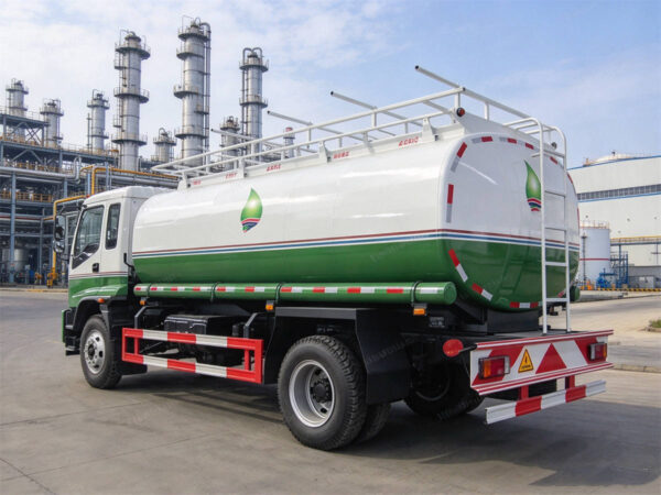 ISUZU 10 CBM Fuel Dispenser Truck Side Back