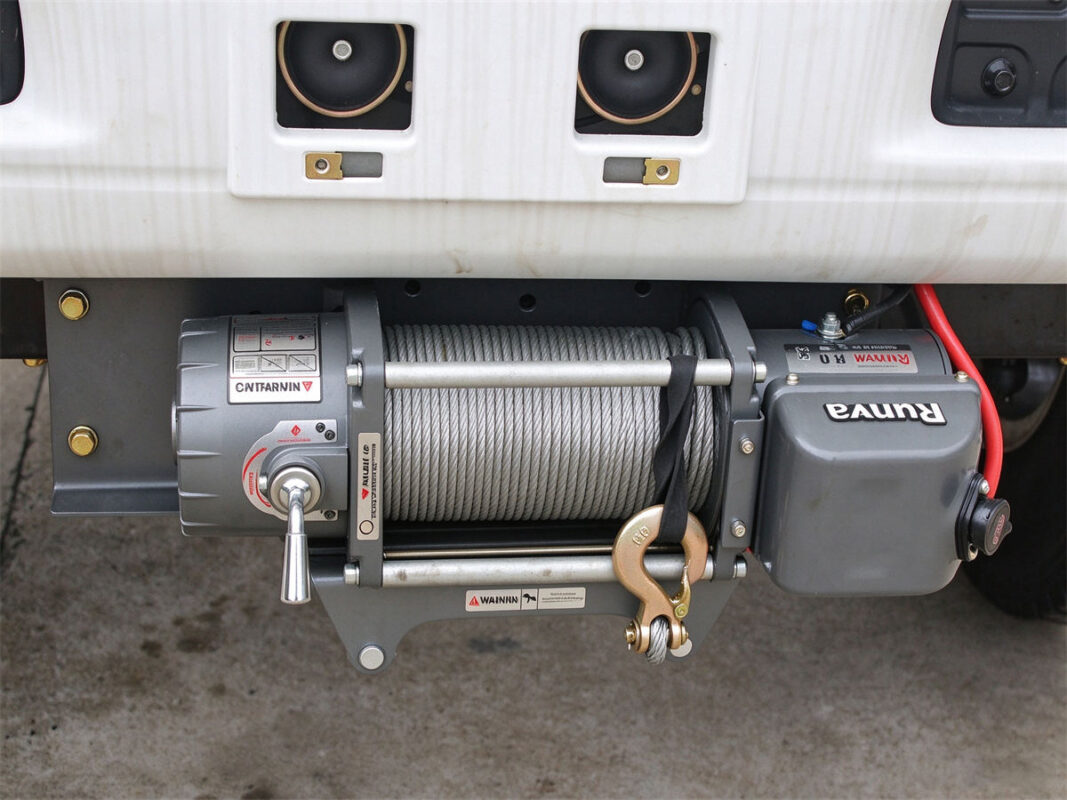 ISUZU 30M Aerial Work Platform Truck Details (2)