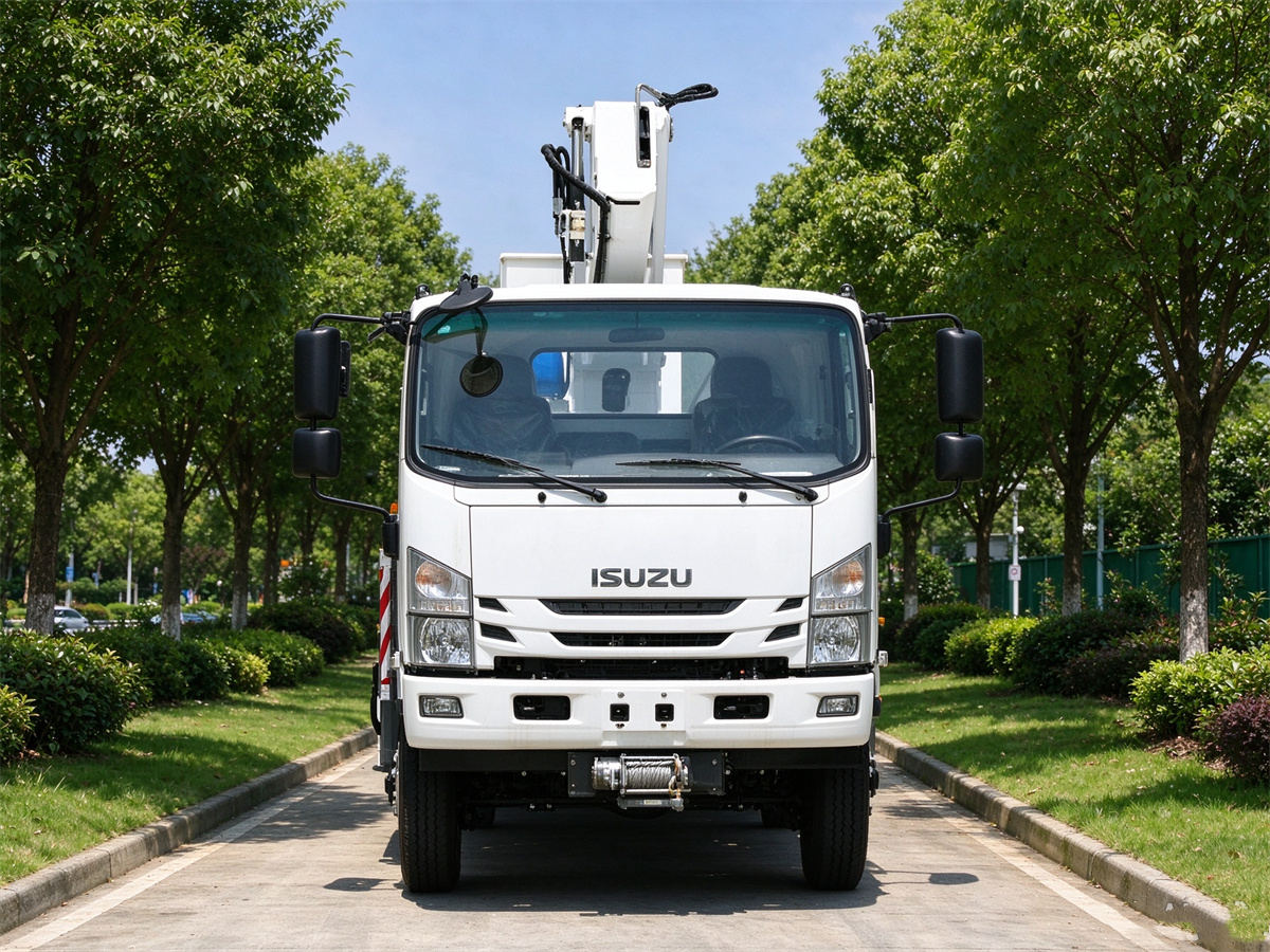 ISUZU 30M Aerial Work Platform Truck Tractor ISUZU 30M Aerial Work Platform Truck Tractor