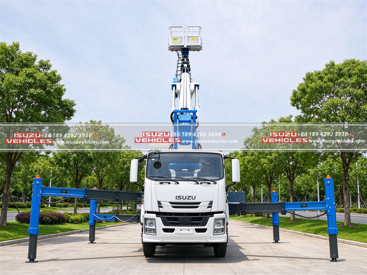 ISUZU 45M Bucket Lift Truck Working ISUZU 45M Bucket Lift Truck Working