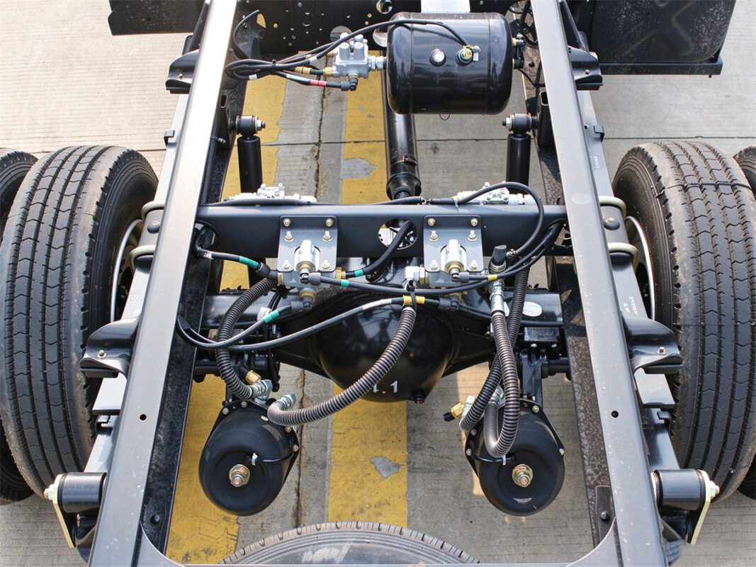 ISUZU 8 CBM Rear Loader Garbage Truck Details