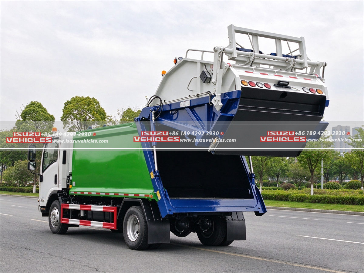 ISUZU 8 CBM Rear Loader Waste Truck Back Side ISUZU 8 CBM Rear Loader Waste Truck Back Side