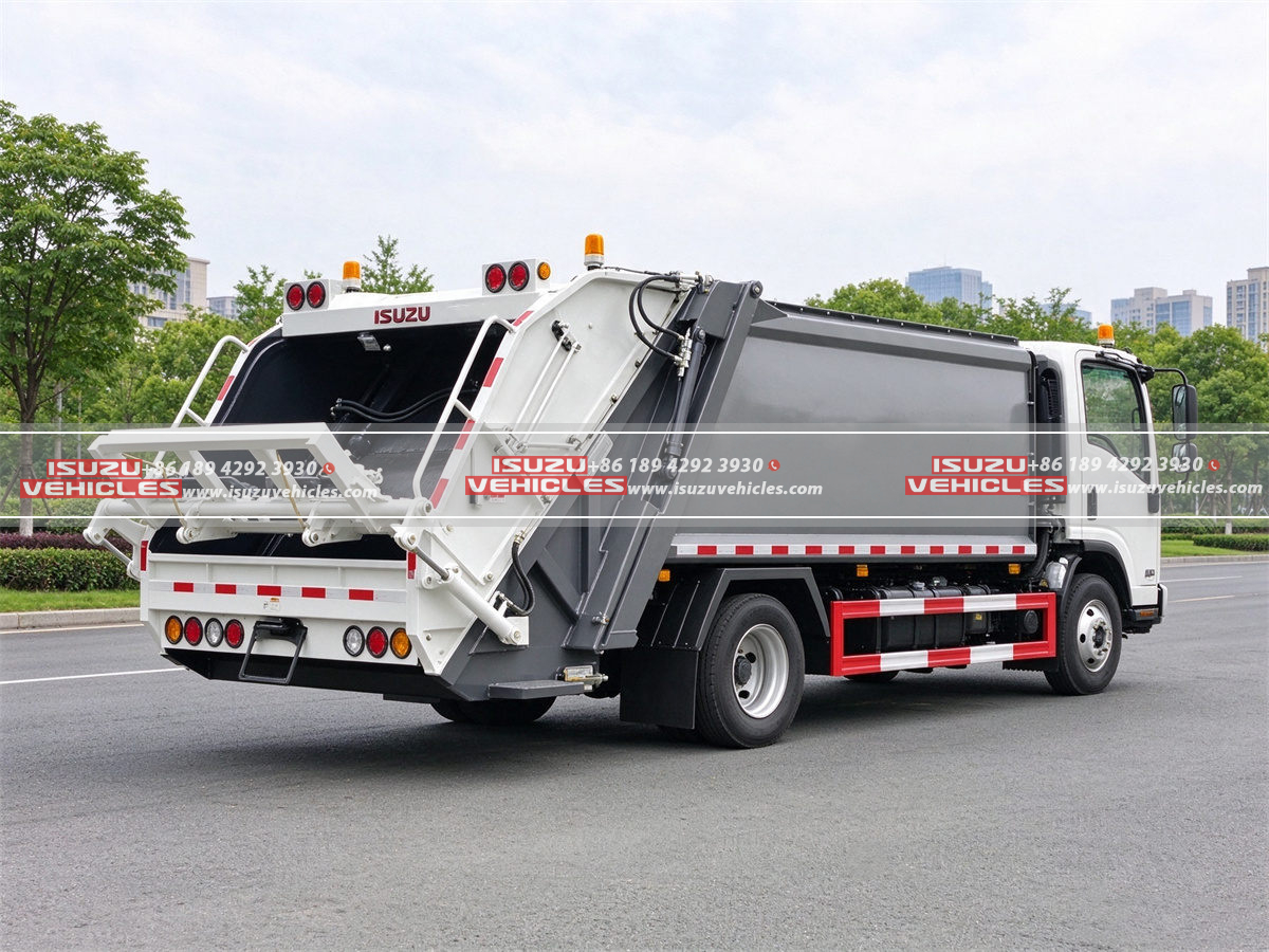 ISUZU 8 CBM Refuse Compactor Truck Back ISUZU 8 CBM Refuse Compactor Truck Back